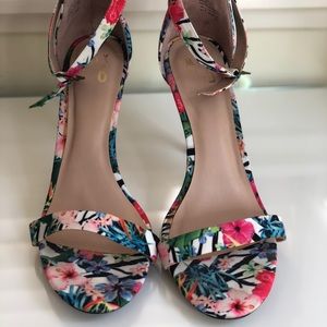 Tropical Floral Print Sandals